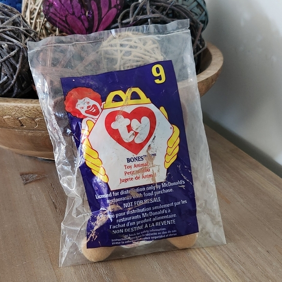 🐶 Ty Beanie Baby “Bones” the Dog – McDonald’s 1998 Exclusive, Sealed, Vintage - Picture 6 of 9